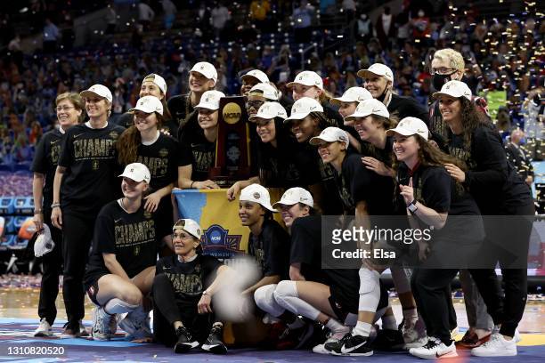 Members of the Stanford Cardinal celebrate a win against the Arizona Wildcats in the National Championship game of the 2021 NCAA Women's Basketball...