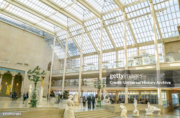 American Wing, Metropolitan Museum of Art, New York City, New York, USA.