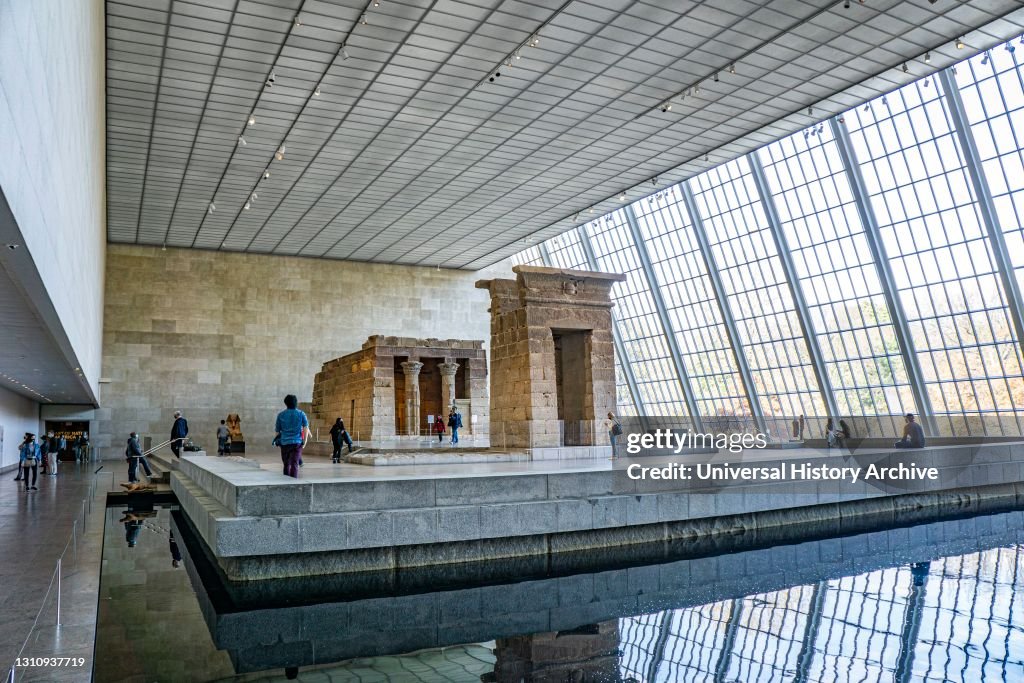 Temple of Dendur, Metropolitan Museum of Art, New York City, New York, USA