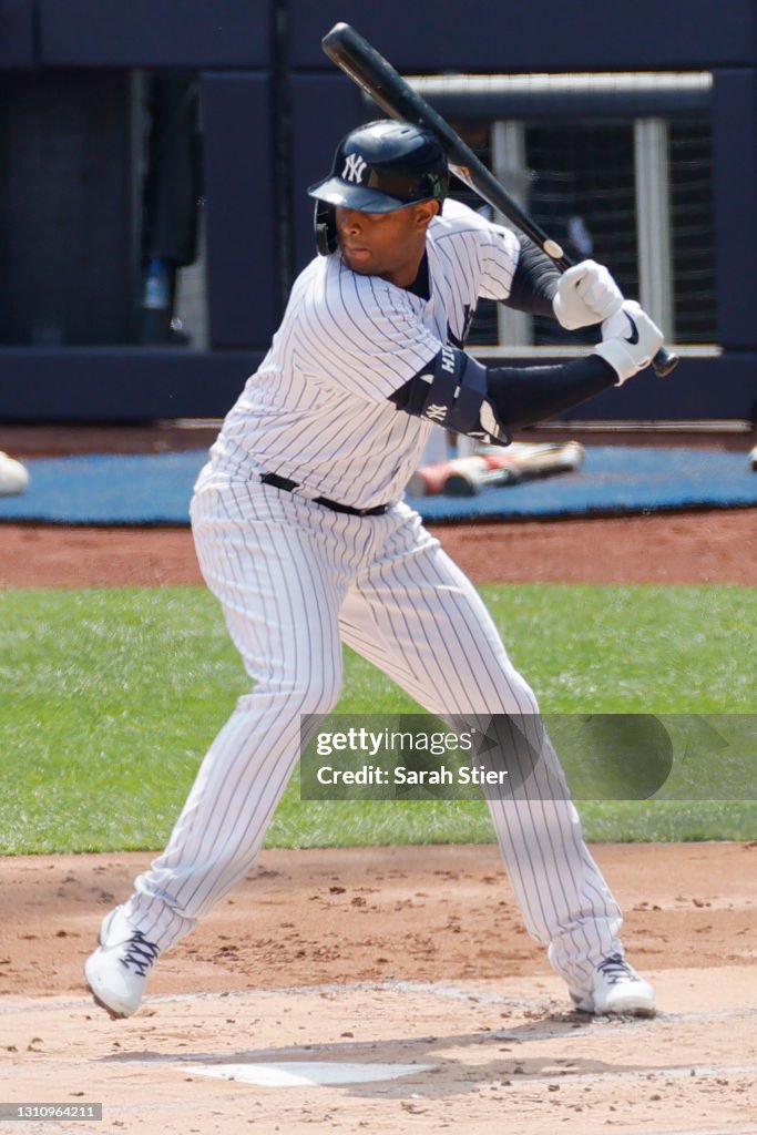 Toronto Blue Jays v New York Yankees