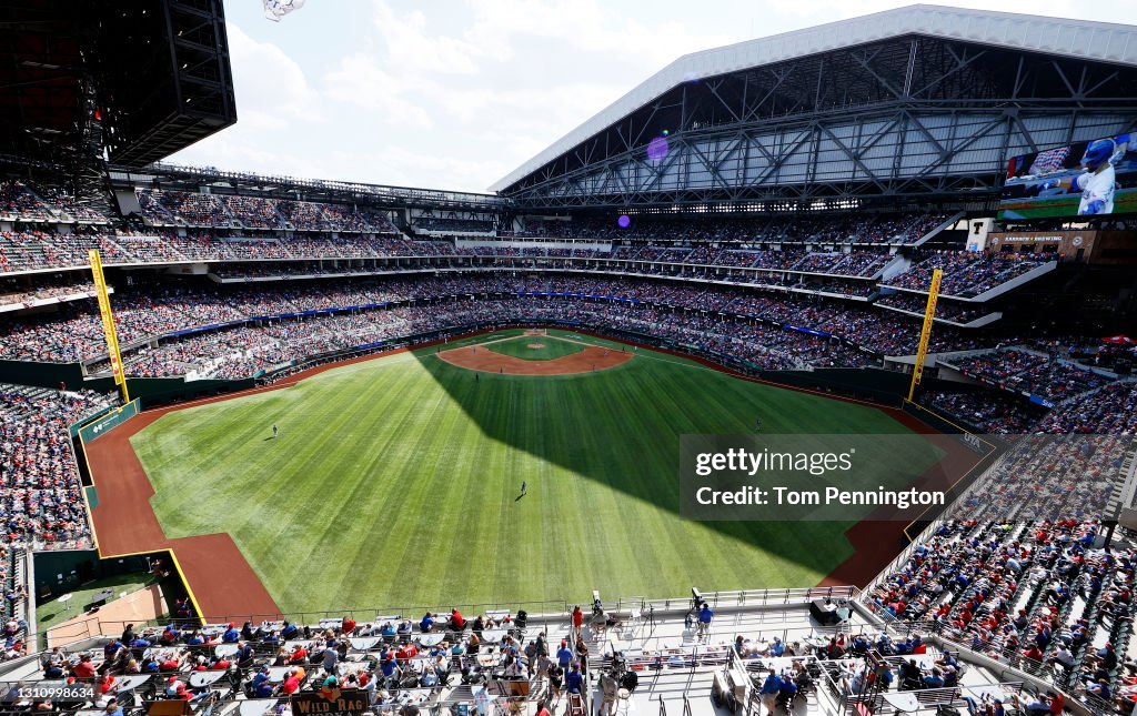 Toronto Blue Jays v Texas Rangers