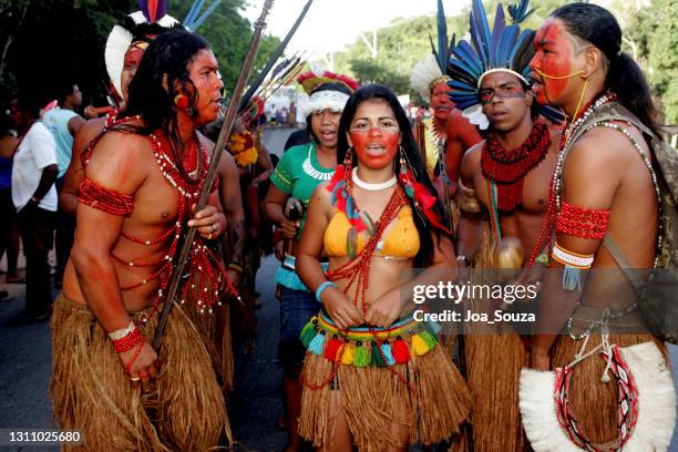 indian protest in southern bahia - amazon warriors stock pictures, royalty-free photos & images