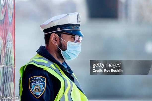 Police Mask Colour In Police Officer With Mask Photos and Premium High Res Pictures - Getty ...
