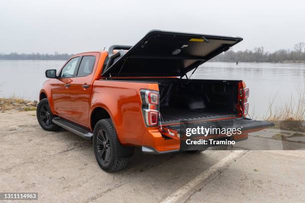 cargo bed in isuzu pick-up truck - pick up truck back stock pictures, royalty-free photos & images