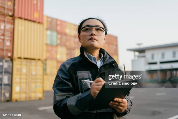 Container Loading Register Unload Container Photos and Premium High Res Pictures - Getty Images