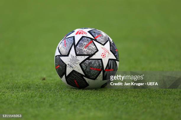 The Adidas Finale match ball is seen on the pitch prior to the UEFA Champions League Quarter Final match between Manchester City and Borussia...