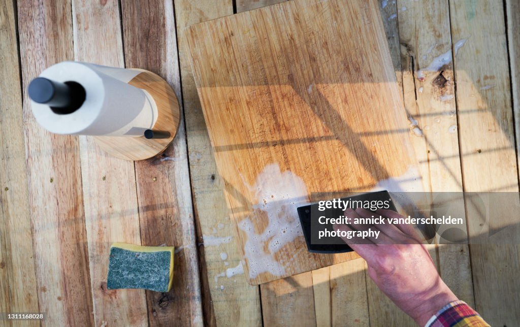 Cleaning cutting board