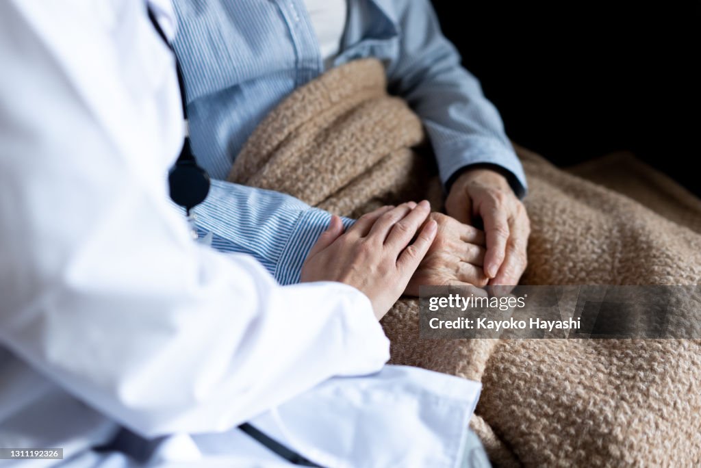 Assistenza infermieristica a domicilio, assistenza medica dormite