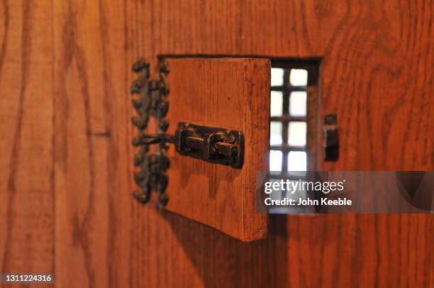 property interiors - peephole stock pictures, royalty-free photos & images