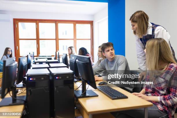 Students Computer Lab Photos and Premium High Res Pictures - Getty Images