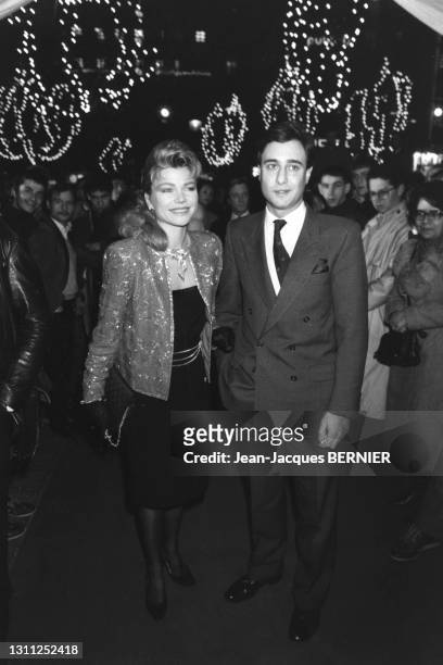Karen Cheryl à l'avant-première du film 'J'ai rencontré le père Noël', le 4 décembre 1984, à Paris.