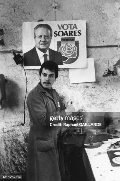 Affiche de soutien à Mario Soares lors de la campagne des élections présidentielles portugaise le 19 Janvier 1986 à Lisbonne, Portugal.