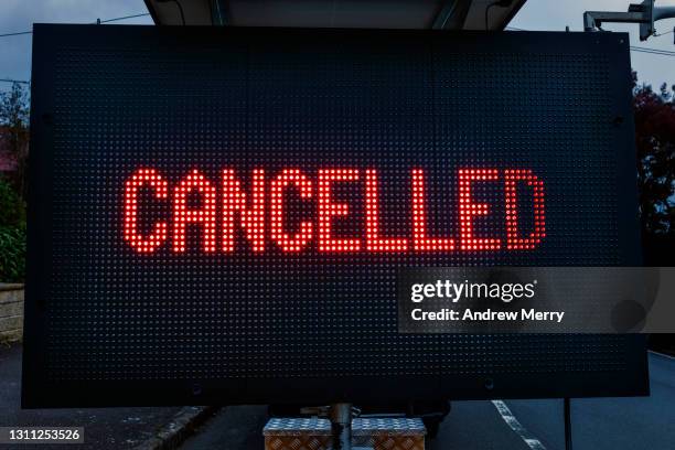 cancelled sign cancel culture - cancelación fotografías e imágenes de stock