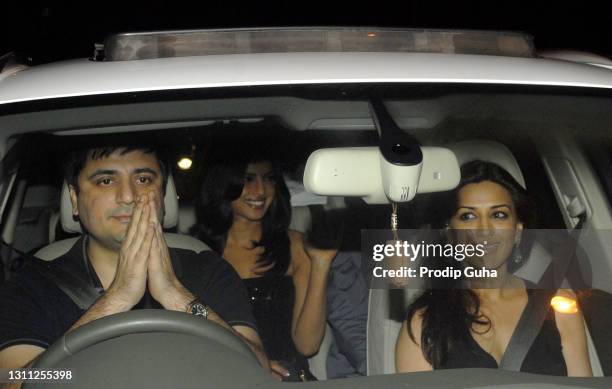 Goldie Behl, Priyanka Chopra and Sonali Bendre attend the Kolkata Knight Riders team bash hosted by Shahrukh Khan at Mannat on May 17, 2011 in...