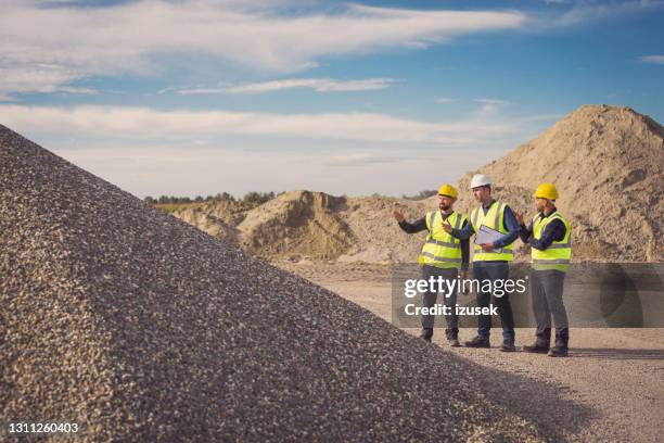 Mining Occupation 11,041 Mining Workers Group Stock Photos, High-Res Pictures, and Images ...