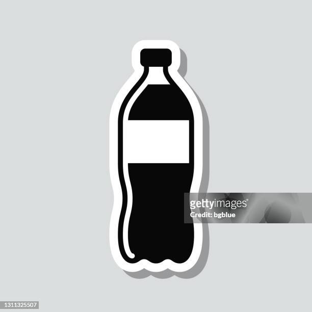 ソーダのボトル。灰色の背景にアイコンステッカー - コーラ点のイラスト素材／クリップアート素材／マンガ素材／アイコン素材