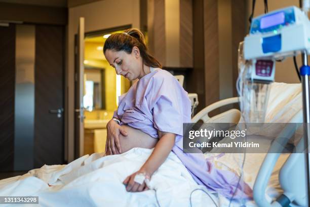 21 877点の出産のストックフォト Getty Images 21 877点の出産のストックフォト Getty Images