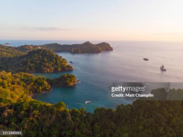 aerial of costa rican paradise - pacific imagens e fotografias de stock
