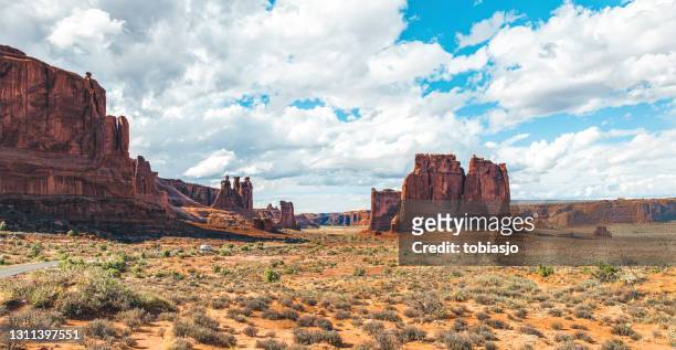 monument valley landscape - death valley national park stock pictures, royalty-free photos & images