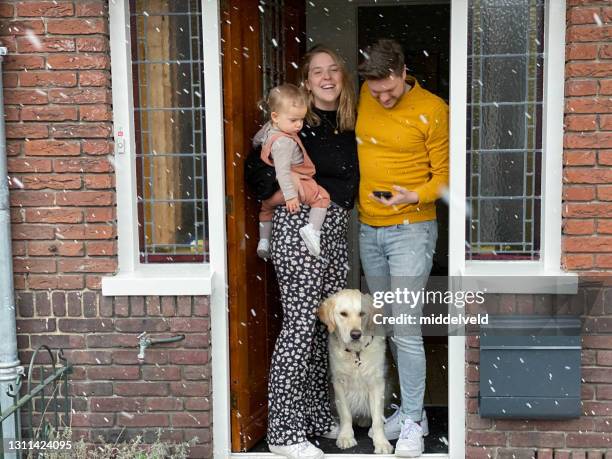 posing young dutch family - netherlands christmas stock pictures, royalty-free photos & images