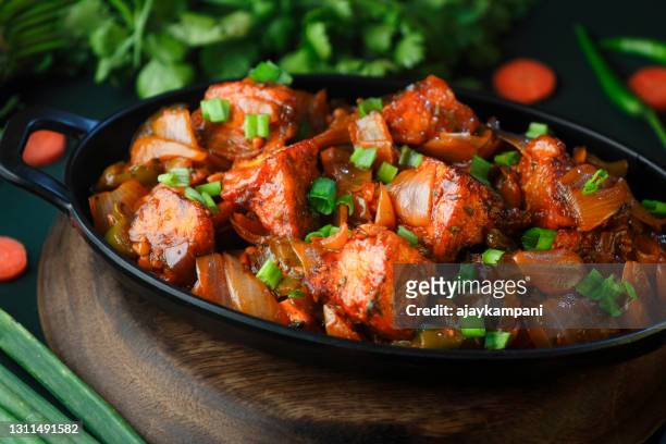 chilli paneer indische snack-essen - indian cuisine stock-fotos und bilder