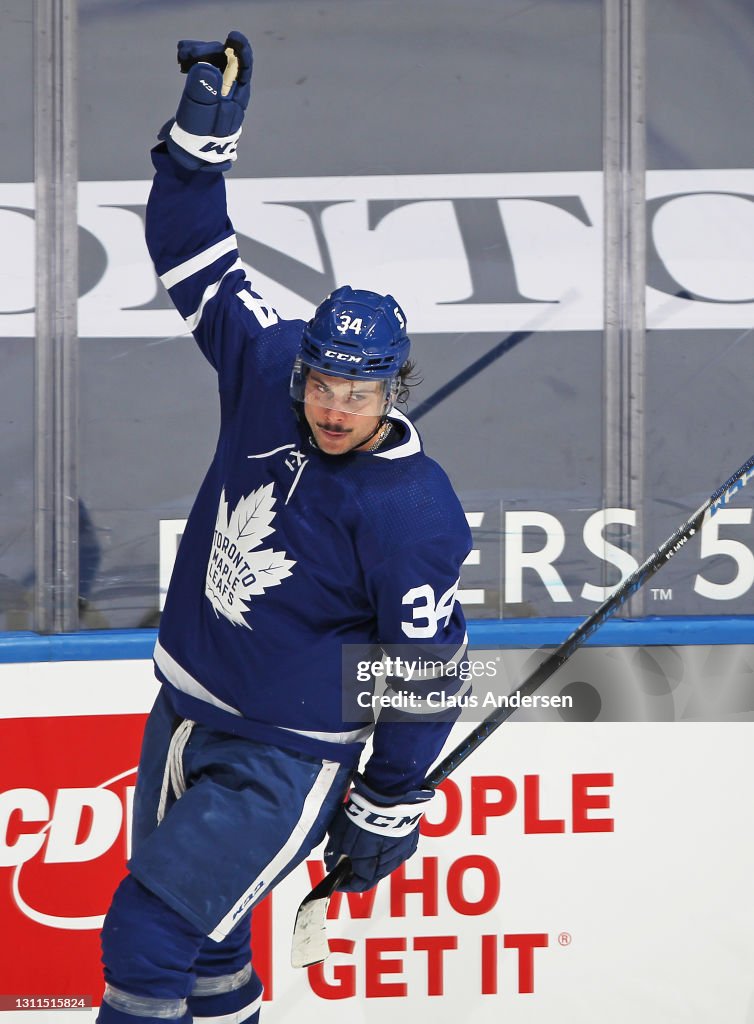 Montreal Canadiens v Toronto Maple Leafs