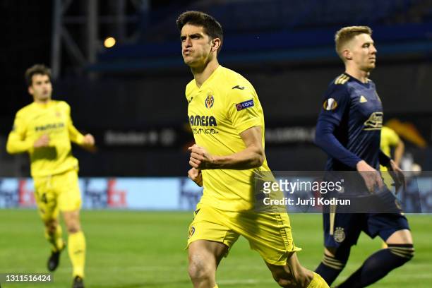 Gerard Moreno of Villarreal CF celebrates after scoring their side's first goal from the penalty spot during the UEFA Europa League Quarter Final...