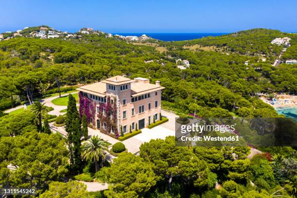 spain, mallorca, cala ratjada, aerial view of sa torre cega palace - villa palace stock pictures, royalty-free photos & images