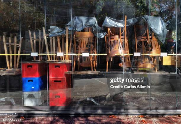 sao paulo, brazil - empty bar during covid outbreak - going out of business stock pictures, royalty-free photos & images
