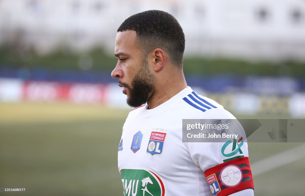 Red Star v Olympique Lyonnais - French Cup