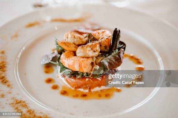 jumbo shrimp scampi sauteeing in butter and olive oil - prawn seafood stock pictures, royalty-free photos & images