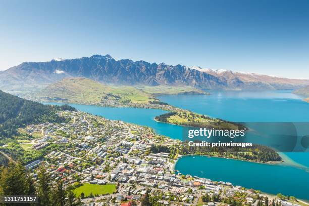 lake wakatipu daytime view see over all the cbd business area famaus tourist attarction in nz queenstown - queenstown new zealand stock pictures, royalty-free photos & images