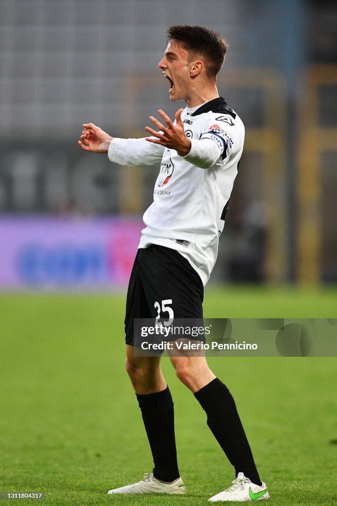 Spezia Calcio  v FC Crotone - Serie A