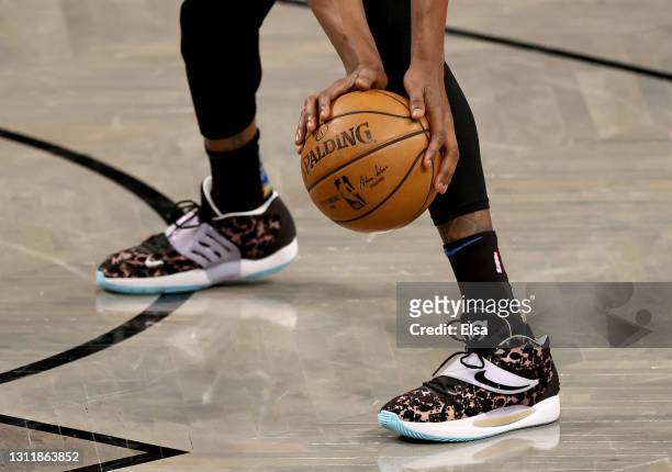 beeld Elastisch Golf 1,692点のKevin Durant Shoesのストックフォト - Getty Images