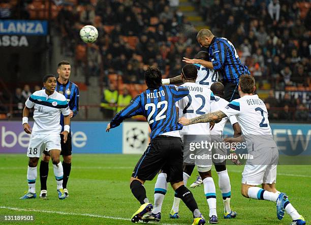 Walter Samuel of FC Inter Milan scores the opening goal during the UEFA Champions League, group B match between FC Internazionale Milano and LOSC...