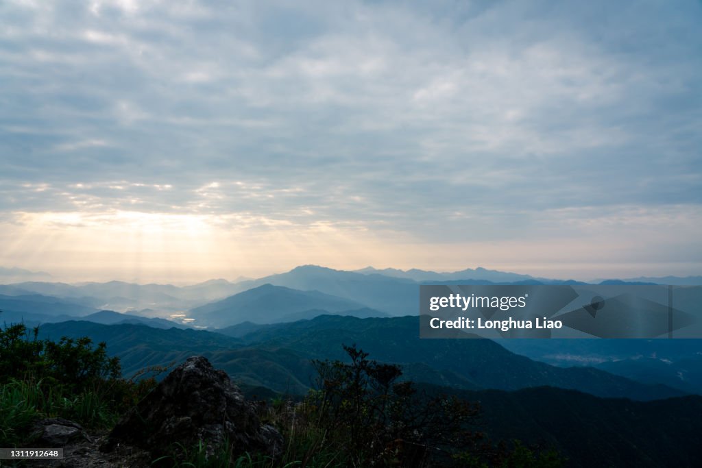 The dundar phenomenon in the mountains in the early morning