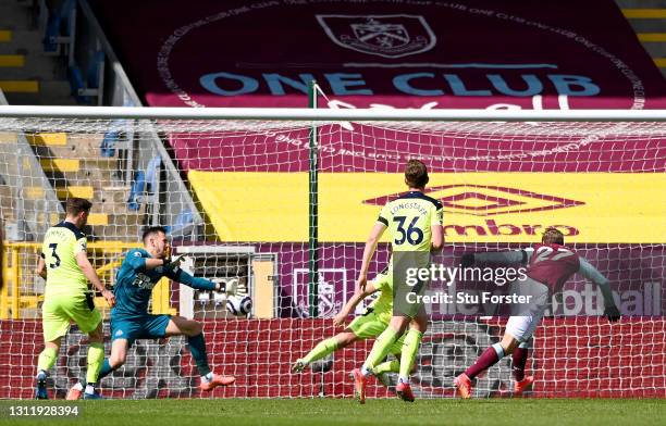 Matej Vydra of Burnley scores their team's first goal past Martin Dubravka of Newcastle United during the Premier League match between Burnley and...