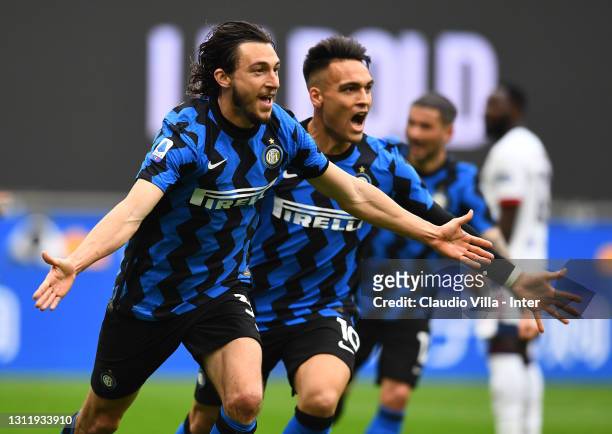 Matteo Darmian of FC Internazionale celebrates with Lautaro Martinez after scoring the opening goal during the Serie A match between FC...