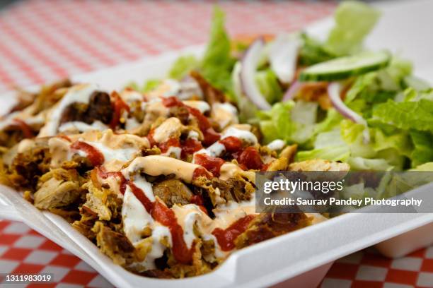 chicken shawarma - shawarma stock-fotos und bilder