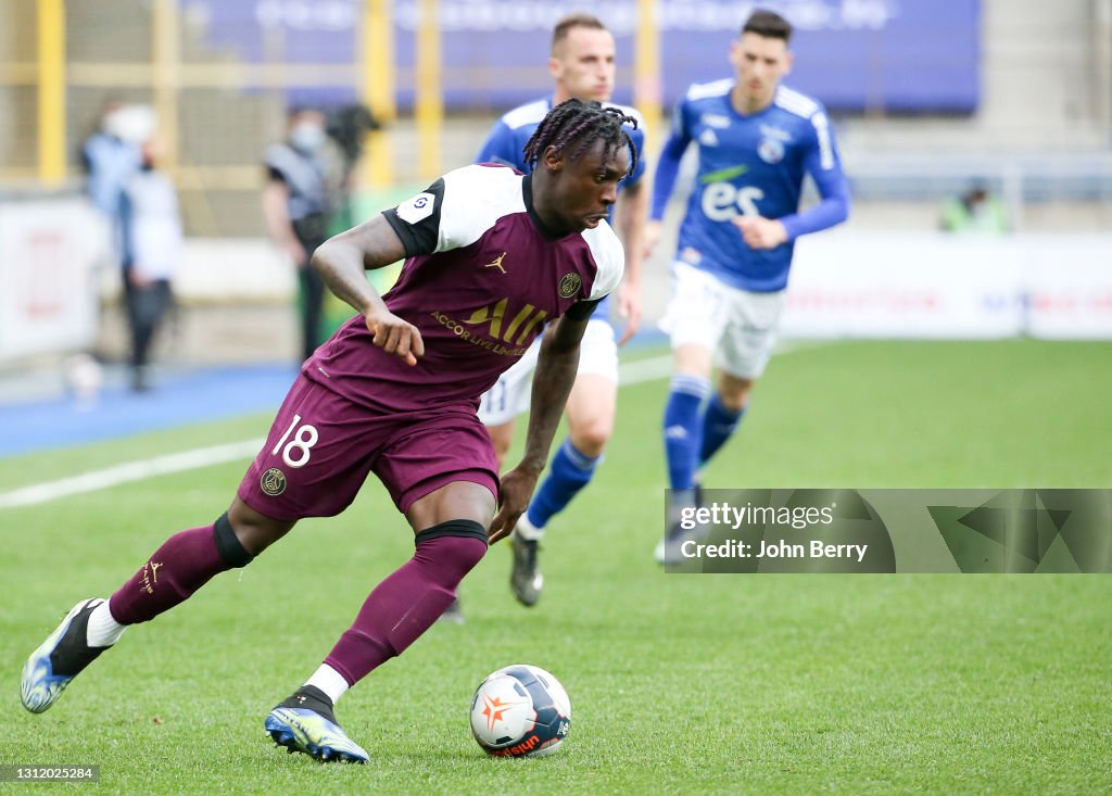 RC Strasbourg v Paris Saint-Germain - Ligue 1