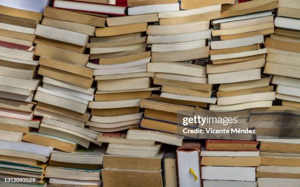 Rusty Books Stack Stack Of History Books Photos and Premium High Res Pictures - Getty Images