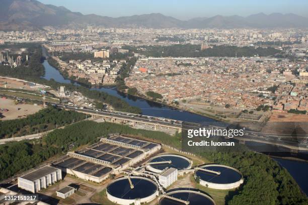 リオデジャネイロのレッドライン - 浄水 ストックフォトと画像