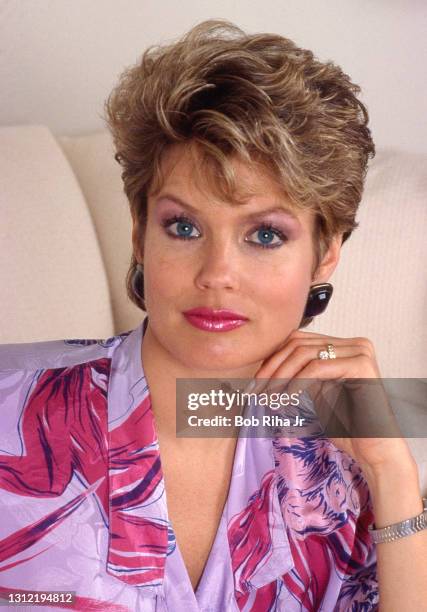 Mary Hart portrait session at home, October 3, 1985 in Los Angeles, California.