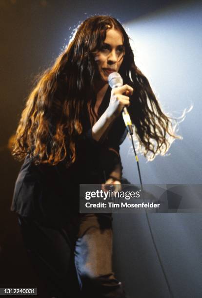 Alanis Morissette performs at the Warfield on November 15, 1995 in San Francisco, California.