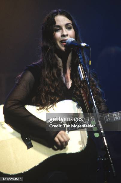 Alanis Morissette performs at the Warfield on November 15, 1995 in San Francisco, California.