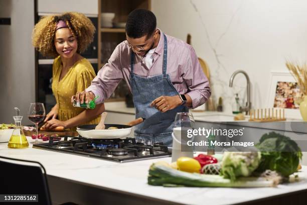 572 Adding Context Stock Photos, High-Res Pictures, and Images - Getty ...