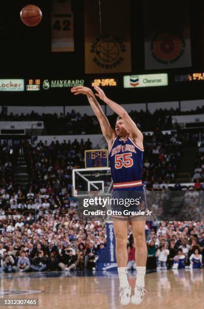 Kiki Vandeweghe, Power Forward and Small Forward for the New York Knicks attempts a three point jump shot to the basket during the NBA Pacific...