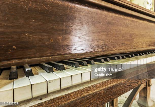 old piano - broken musical instrument stock pictures, royalty-free photos & images