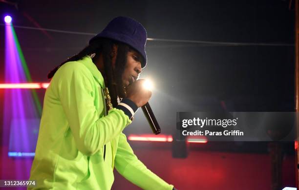 Young Spring Underground Rapper 118 Youngin Stock Photos, High-Res Pictures, and Images - Getty Images