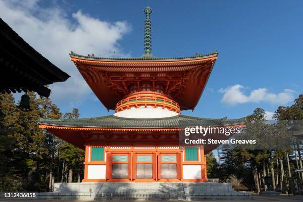 konon daito, garan, koyasan - konpon daito stock pictures, royalty-free photos & images